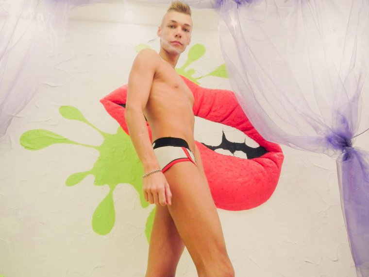 FlashBoyDance's profile - Image n°0