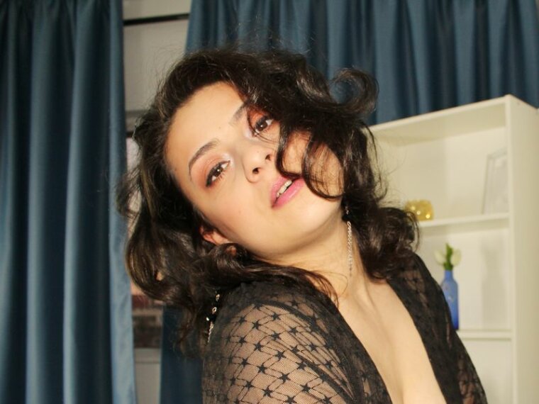 FlirtyFlora's profile - Image n°0