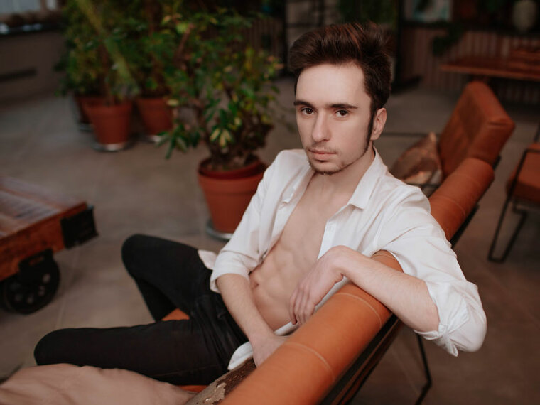 FllinBrox's profile - Image n°0