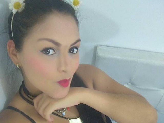floraxxx's profile - Image n°1