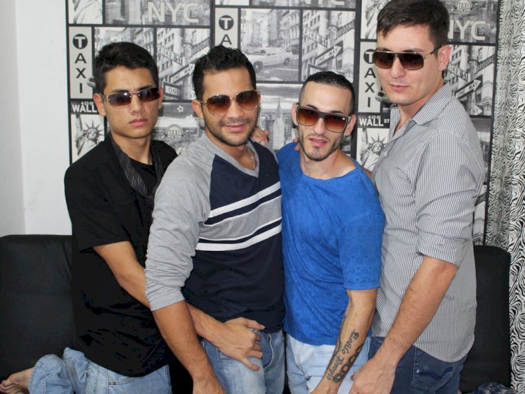 Perfil con FourAmazingBoys - Imagen  n°1