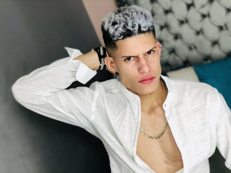 FrankOrtiz's profile - Image n°0