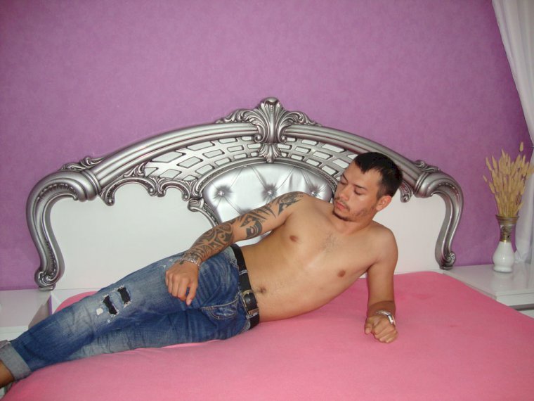 FredWest's profile - Image n°0