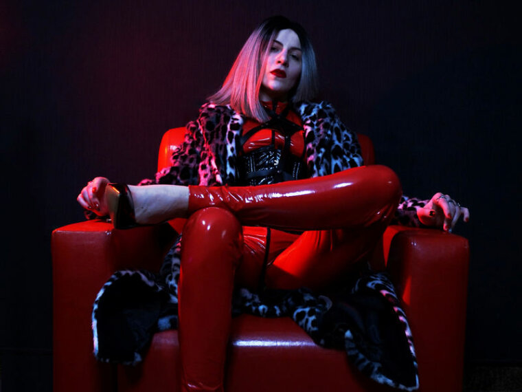 FURINVENUS's profile - Image n°0