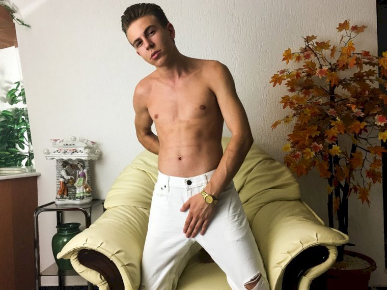 Profil de GayLordBigDick - Photo n°0