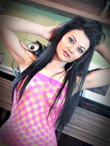 Geneve's profiel - Afbeelding n°67