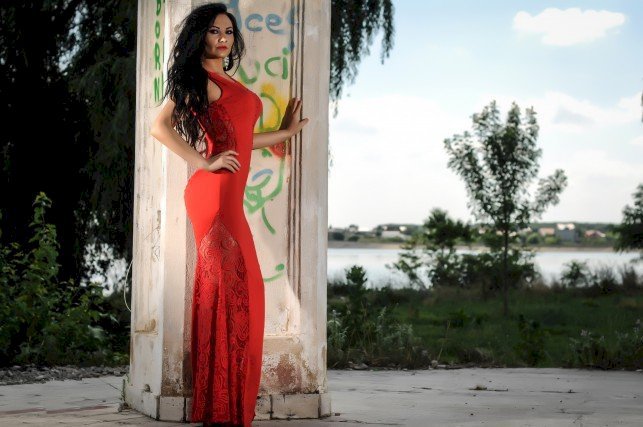 Geneve's profiel - Afbeelding n°25