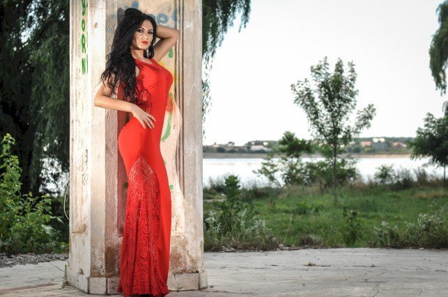 Geneve's profiel - Afbeelding n°73