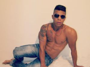 Sexcam Porn von Goldenboy23cmx