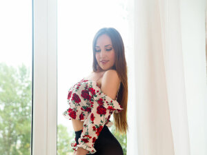 Live Sex GorgeousLola