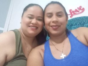 Hotlesby4uxx's Sexcam