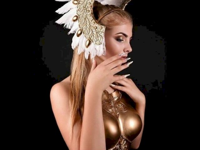 helenaV's profile - Image n°2