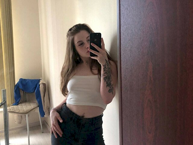 HotKamilla's profile - Image n°3