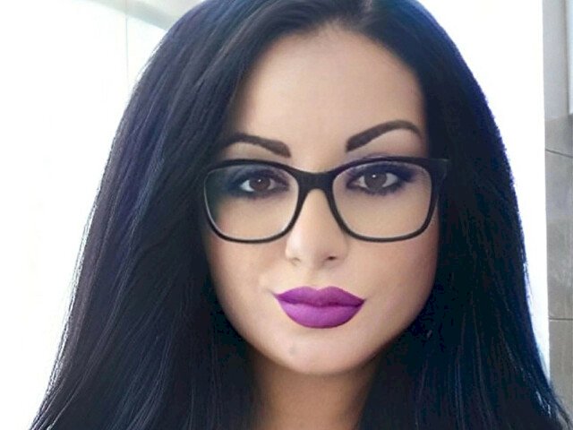 Heelleen's profile - Image n°1