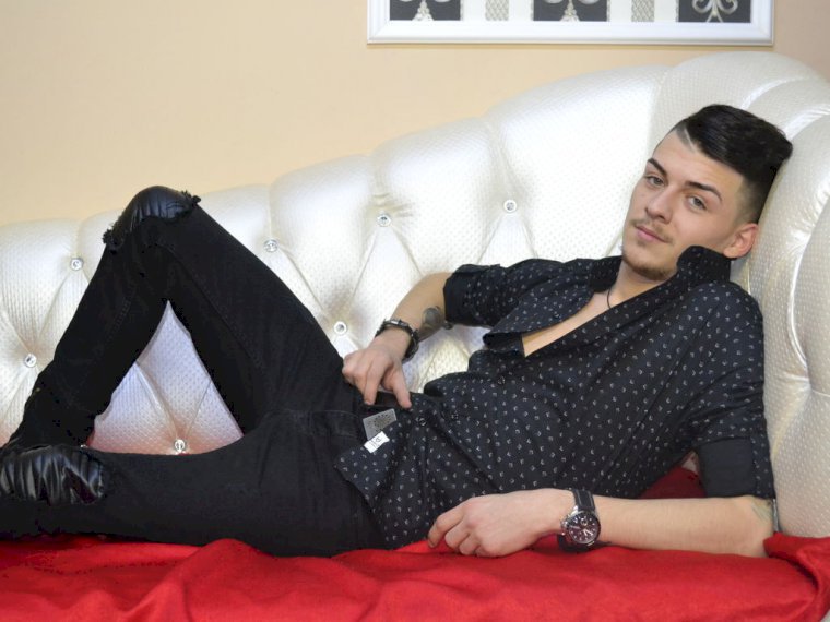 handsomePleasure's profile - Image n°1