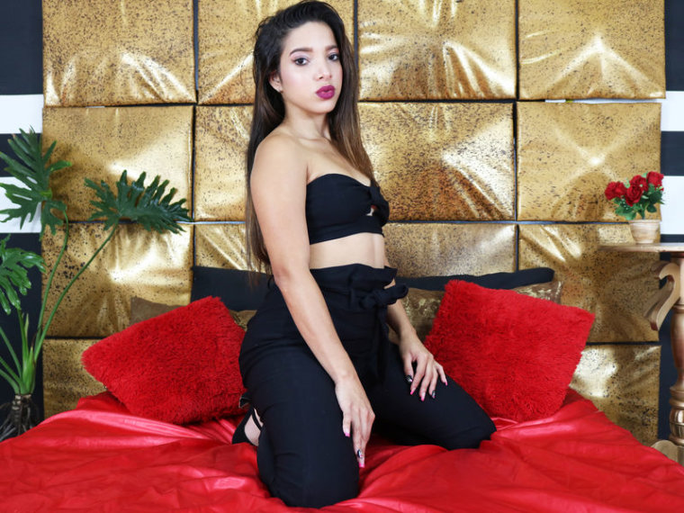 HannahPerez's profile - Image n°0