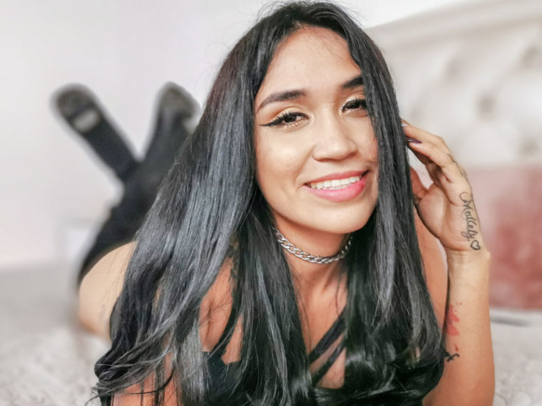 HelenCarrasco's profile - Image n°0