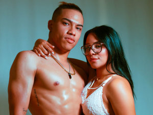 HoneyAndMikky's Sexcam