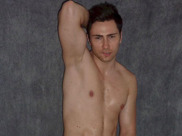 HornyCavin27's profile - Image n°0