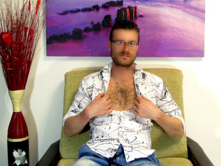Profil de HornyCumMachine - Photo n°0