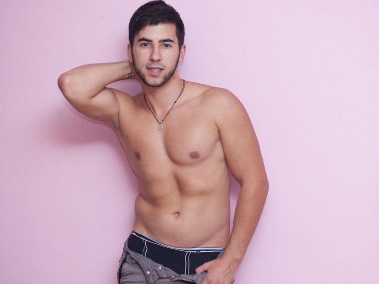hornyjorgex's profile - Image n°1