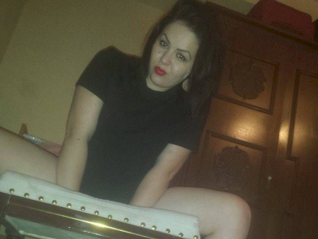 hotbrunette2's profile - Image n°0