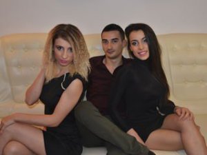 Webcam sex with HotBudyFuckers