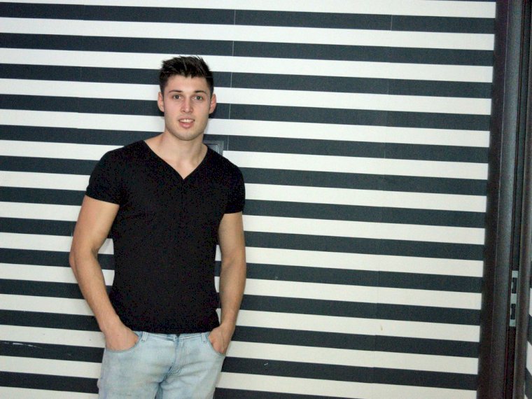 HotChrissXXX' profilo - Immagine n°0