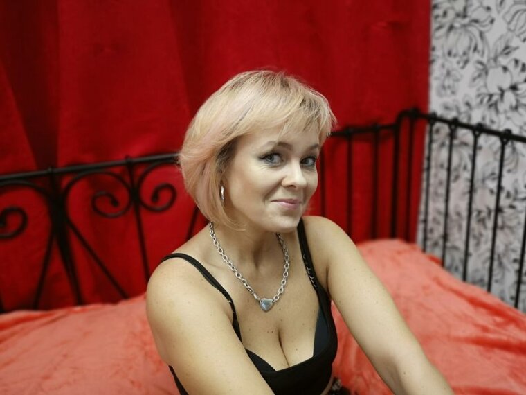 HotFlameLady's profile - Image n°0