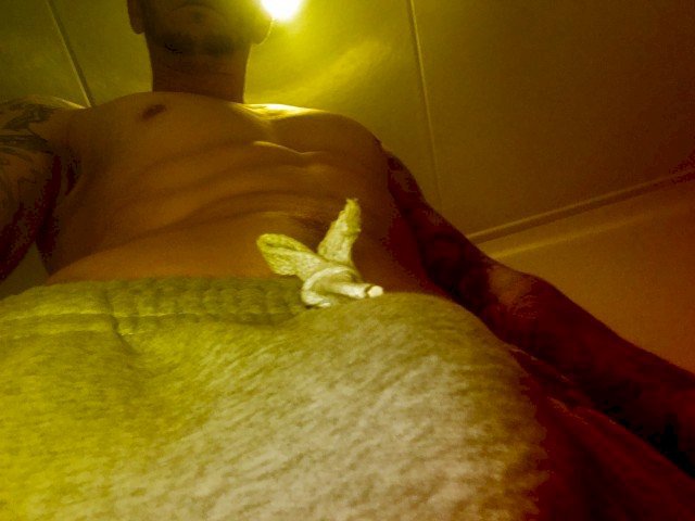 hotguy's profile - Image n°0