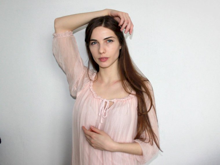 HotIngrit's profile - Image n°0