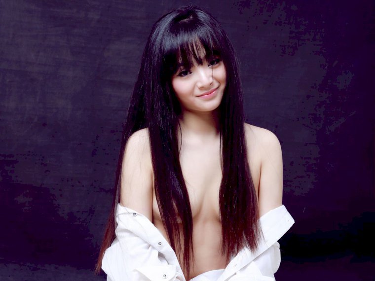 HotJulieChen's profile - Image n°0