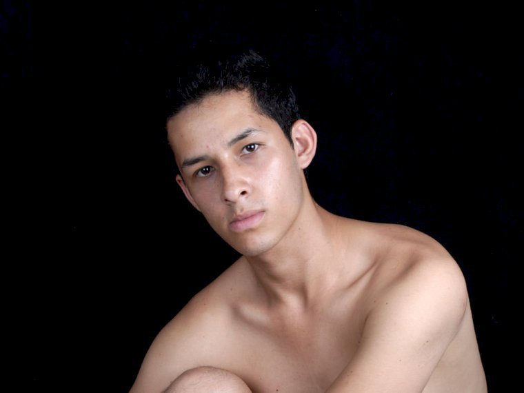 HOTXXXXLATINO' profilo - Immagine n°1