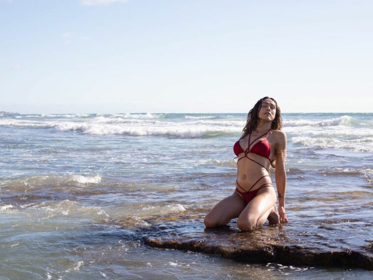 IamLara's profile - Image n°0
