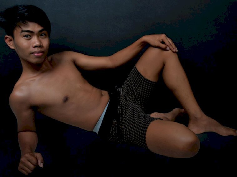 imYOURHOTMAN's profile - Image n°0