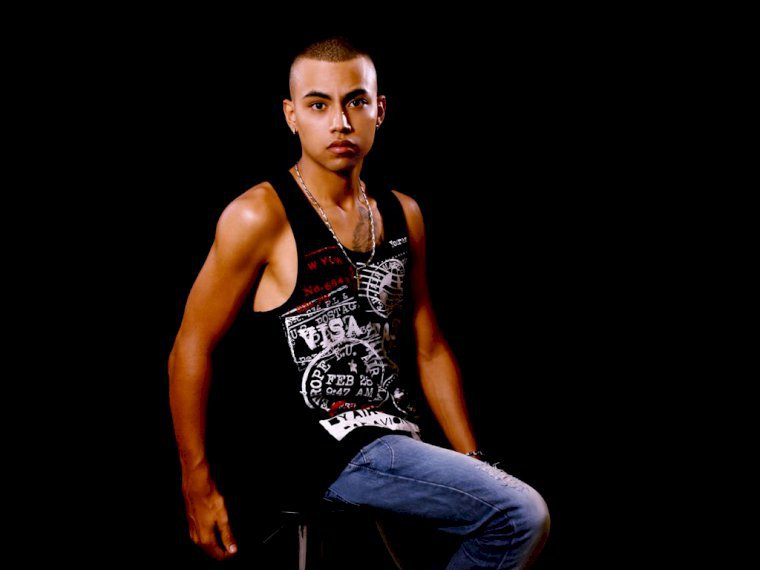 IsaacLatinBoy's profile - Image n°0