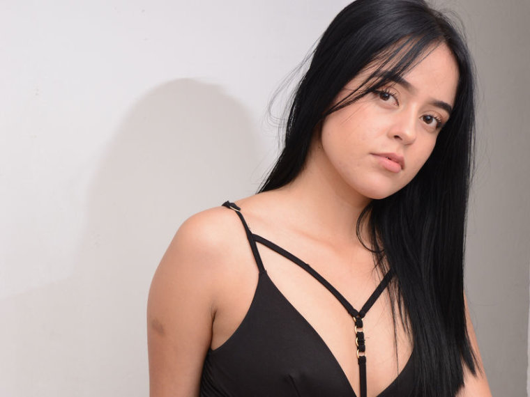 IsabellaOspina's profile - Image n°0