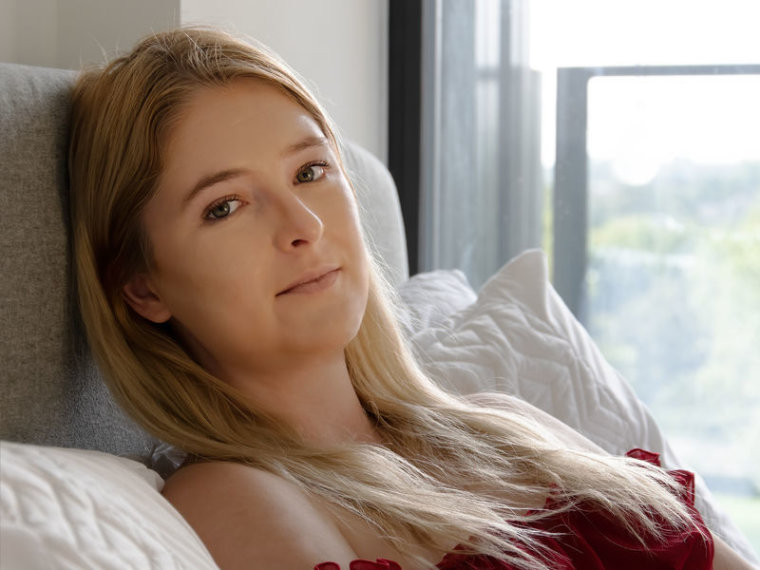 IsabellaSkyDavis's profile - Image n°0