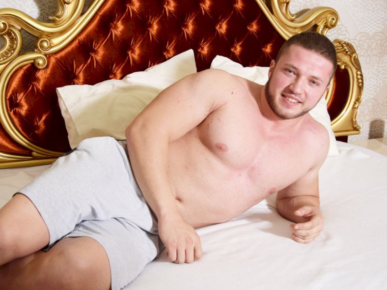 IvanHandsome's profile - Image n°0