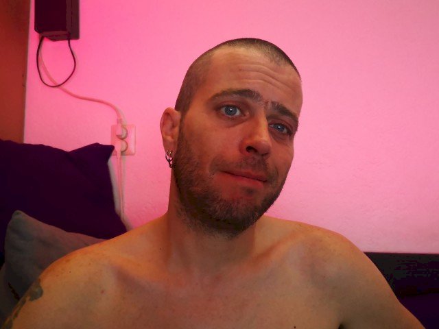 John79's profile - Image n°0