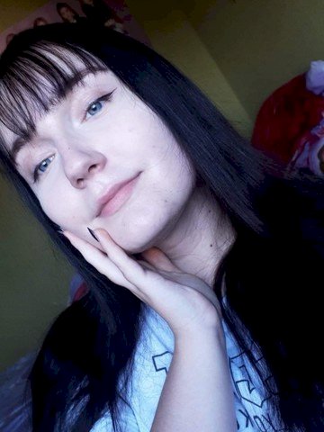 JulieHONEY's profile - Image n°0