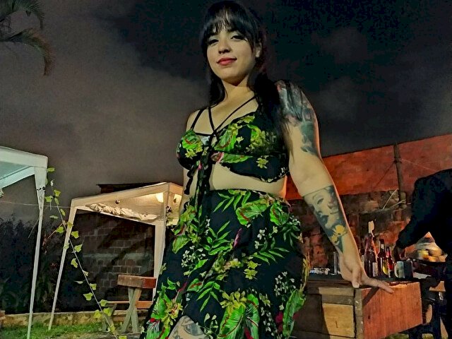 JulietaAdams's profile - Image n°1