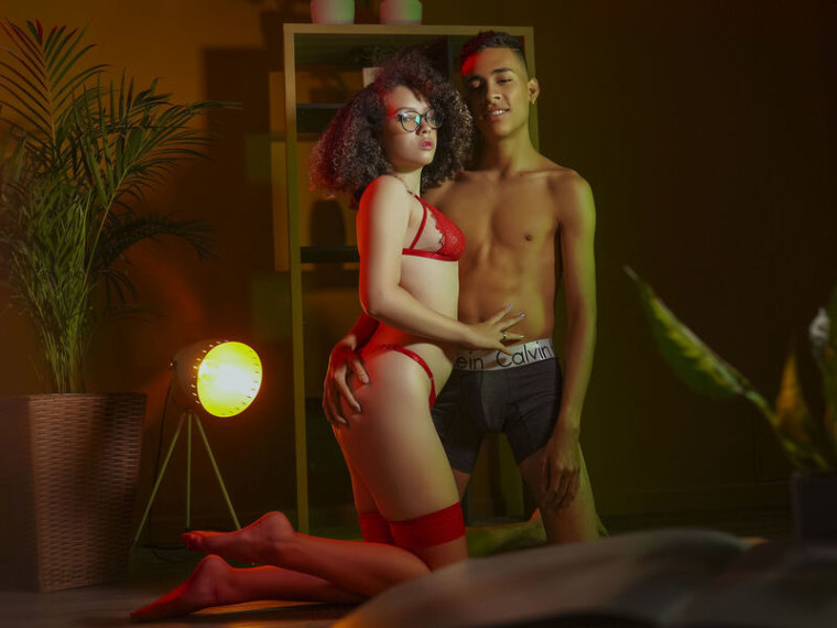 JackAndMegan's profile - Image n°0
