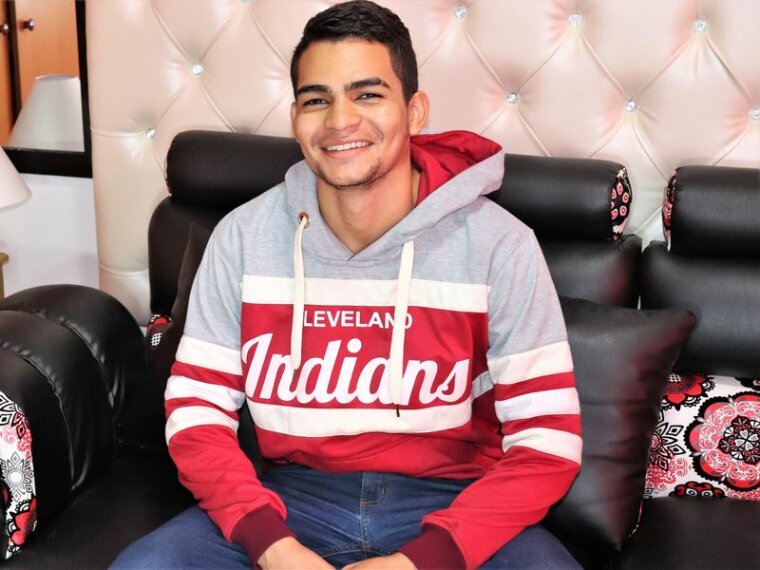 JacobGuzman's profile - Image n°0