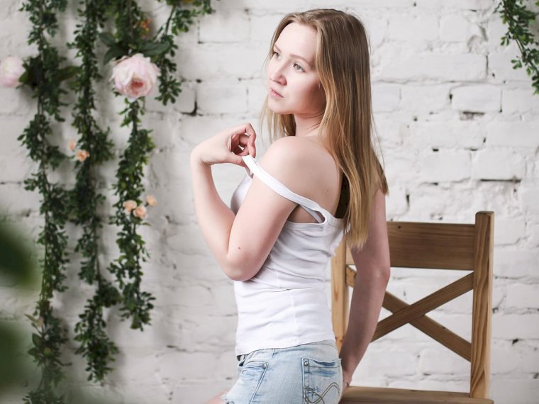 JadeCuteBlond's profile - Image n°0