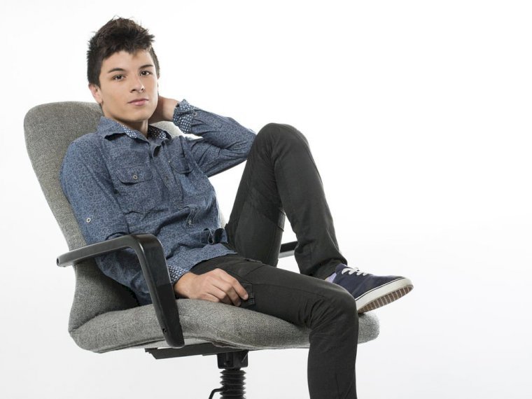 JaicoYoungLatin's profile - Image n°1