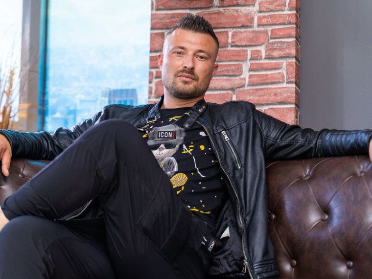 JamesSway's profile - Image n°0