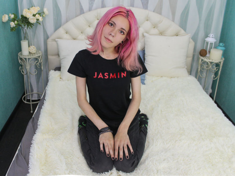 JinaKroft's profile - Image n°0
