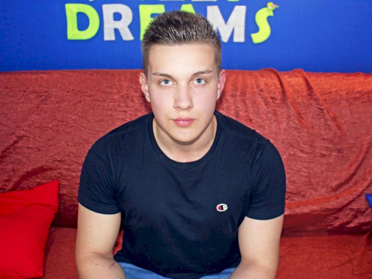 JohnChamp's profile - Image n°1