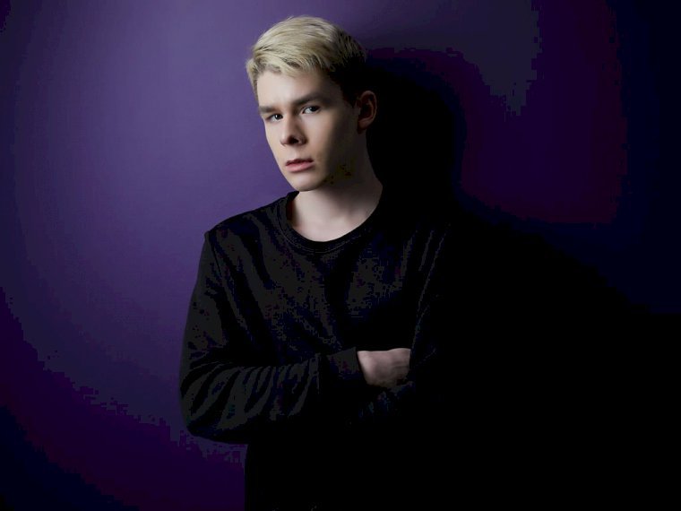 JohnKruz's profile - Image n°0